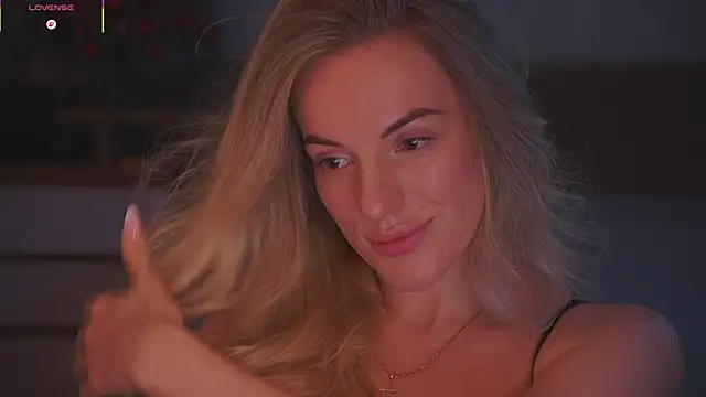 Snapshot of Vanille_Mystery chatting on January 16, 2026, 9:08 pm Vanille Mystery online show from January 16, 2026, 9:08 pm