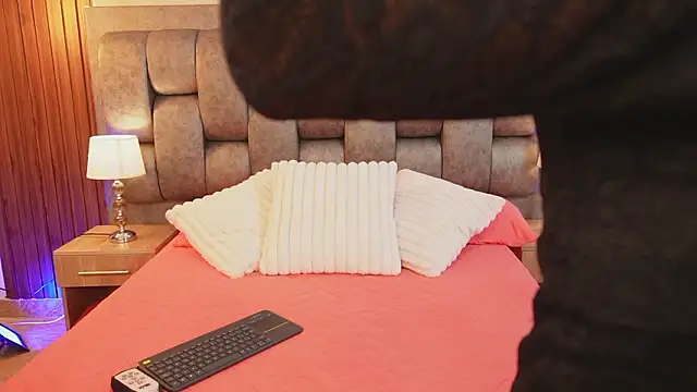 More Hott online show from January 17, 2026, 6:55 pm