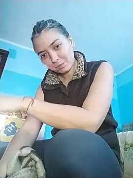 Snapshot of Viktoriia27 chatting on November 25, 2025, 10:59 am Viktoriia27 online show from November 25, 2025, 10:59 am