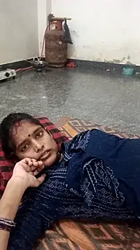 Guriya0076 online show from October 6, 2025, 4:19 pm