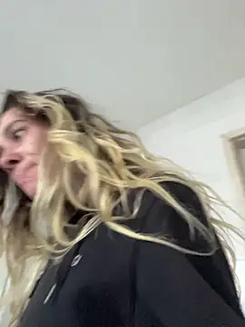 blond-96 online show from December 3, 2025, 10:03 am