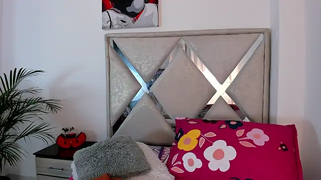 Snapshot of abby_jones2 chatting on February 25, 2026, 3:18 am abby jones2 online show from February 25, 2026, 3:18 am