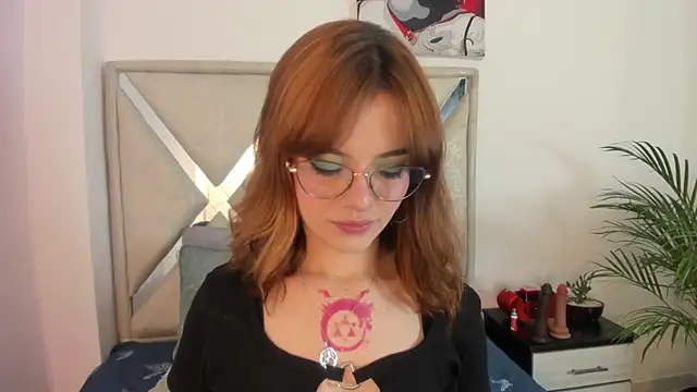 Snapshot of abby_jones2 chatting on February 4, 2026, 3:01 am abby jones2 online show from February 4, 2026, 3:01 am