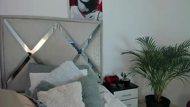 abby jones2 online show from January 14, 2026, 3:21 am