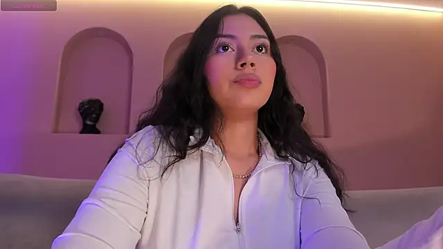 AmbarJames  online show from November 25, 2025, 11:54 am