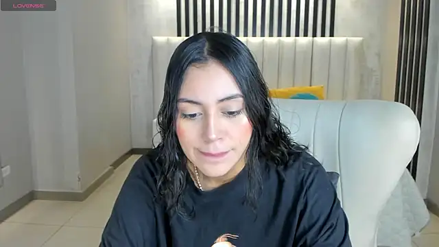 AmbarJames  online show from April 6, 2026, 11:00 am