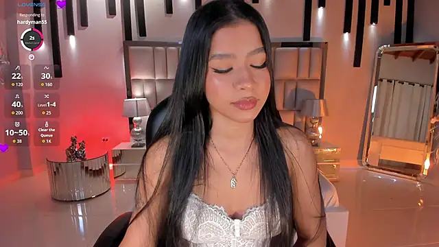 SophieHouston  online show from April 12, 2026, 3:21 am