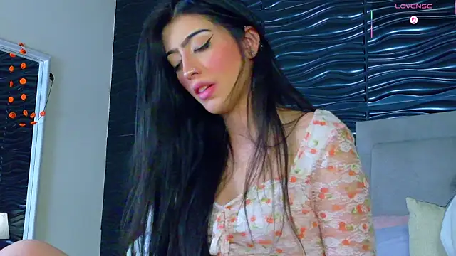 Ambar Bull online show from December 17, 2025, 1:05 pm