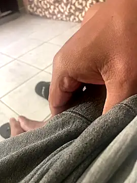 PIROCAGG21 online show from November 10, 2025, 10:20 am