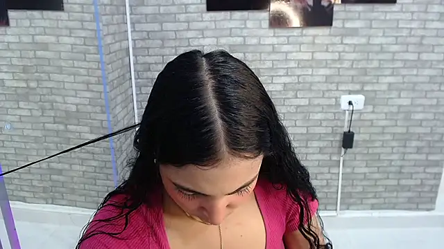 Karla Duran online show from September 21, 2025, 7:08 pm