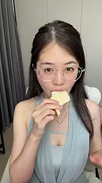 Qianqian-888 online show from December 21, 2025, 1:08 am