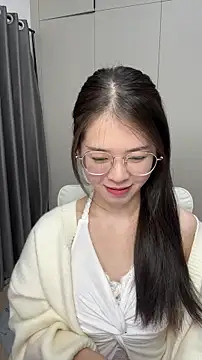 Qianqian-888 online show from November 28, 2025, 12:44 am