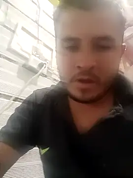 santiii   12 online show from November 20, 2025, 10:20 pm