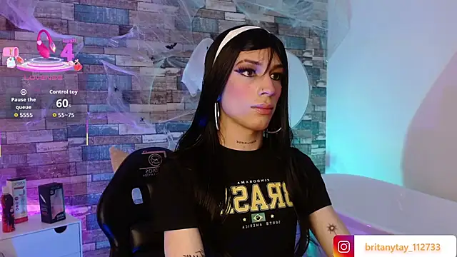 boyfox tay online show from November 24, 2025, 5:07 am