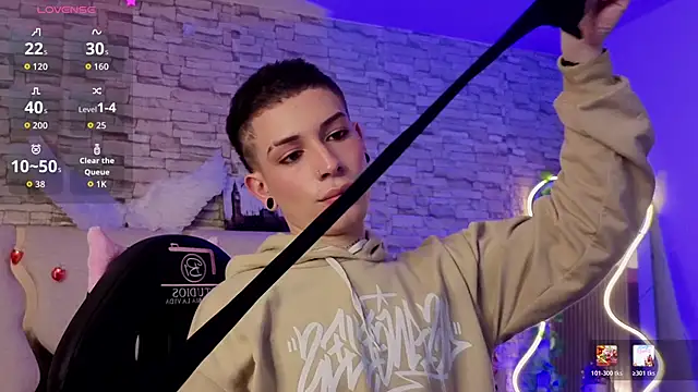 Snapshot of boyfox_tay chatting on February 10, 2026, 7:13 pm boyfox tay online show from February 10, 2026, 7:13 pm