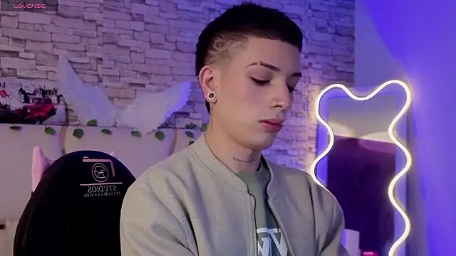 Snapshot of boyfox_tay chatting on February 19, 2026, 7:22 pm boyfox tay online show from February 19, 2026, 7:22 pm