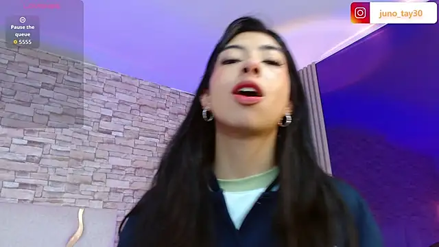 juno tay online show from October 19, 2025, 11:57 am