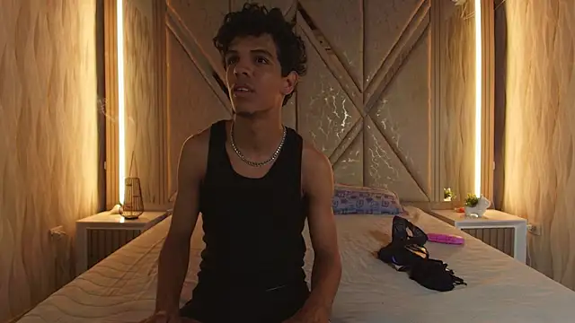 Hotcouple 222 online show from March 20, 2026, 7:42 am