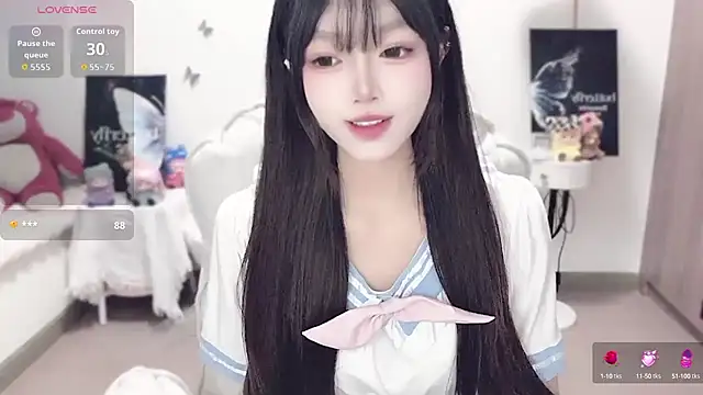 -EEBABY online show from October 11, 2025, 10:00 pm