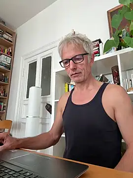 SexyLeon8 online show from September 15, 2025, 9:21 am