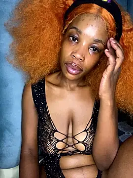 Snapshot of Caramel_Mellow chatting on January 16, 2026, 11:31 pm Caramel Mellow online show from January 16, 2026, 11:31 pm