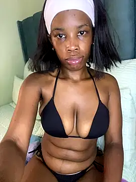 Caramel Mellow online show from December 5, 2025, 12:48 pm