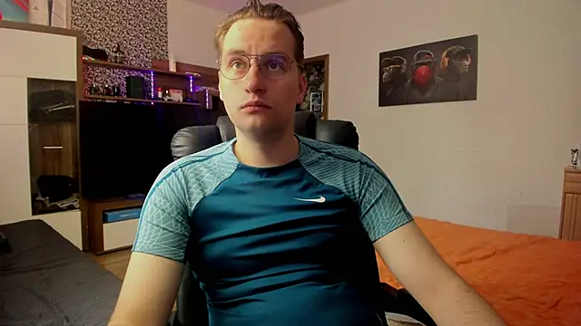 Snapshot of romiosabrino chatting on May 13, 2026, 10:00 am romiosabrino online show from May 13, 2026, 10:00 am
