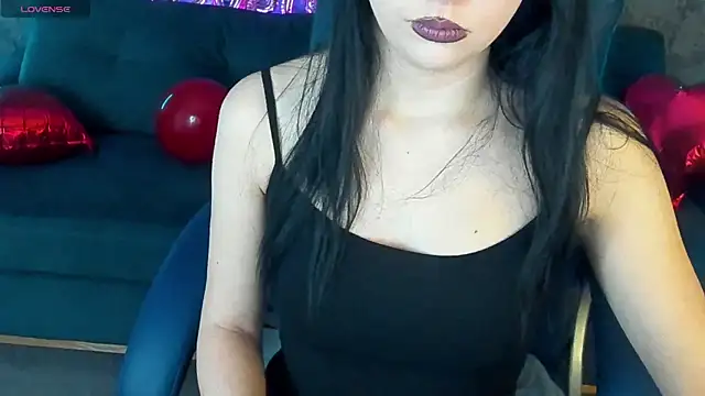 LiviaShy online show from February 9, 2026, 8:40 pm