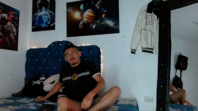 Snapshot of Arturocontreras11 chatting on November 29, 2025, 8:25 am Arturocontreras11 online show from November 29, 2025, 8:25 am