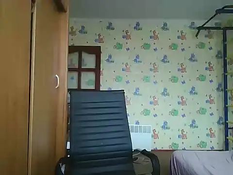 chiraq1945 online show from October 8, 2025, 7:32 am