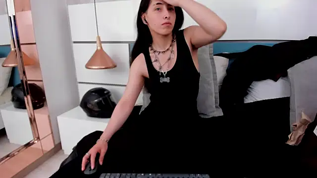 Ashkoreh online show from March 31, 2026, 8:11 pm