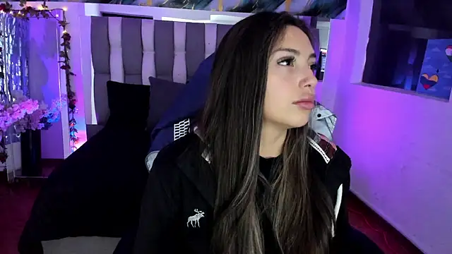 Adaara Rey online show from December 18, 2025, 6:45 pm