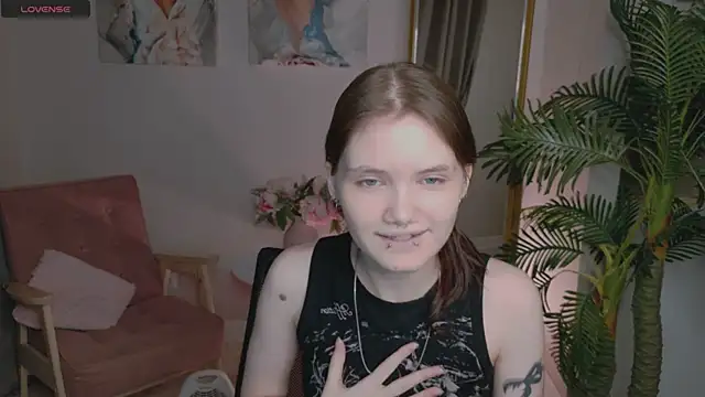 Snapshot of Dilara_xBaby chatting on April 28, 2026, 2:10 pm Dilara xBaby online show from April 28, 2026, 2:10 pm