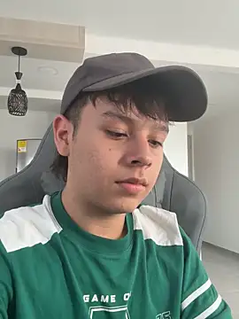 Snapshot of nico_leroy chatting on November 17, 2025, 7:51 pm nico leroy online show from November 17, 2025, 7:51 pm