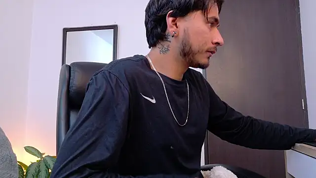 Elian savoy online show from May 21, 2026, 11:46 pm