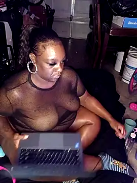 Thickkemzz41 online show from November 8, 2025, 1:53 am