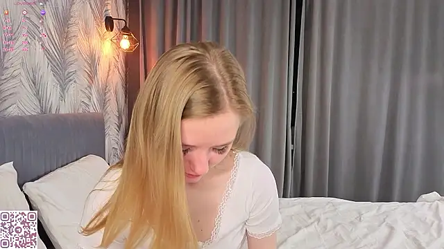 ElvinaRose online show from February 5, 2026, 2:40 am