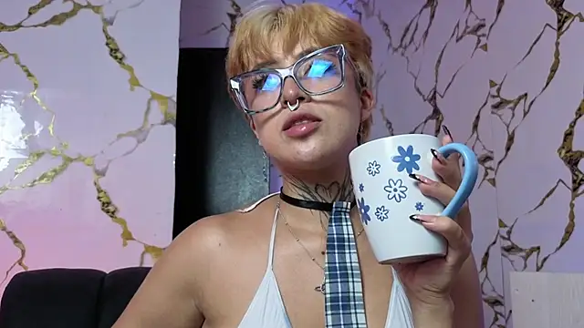 Snapshot of Rebeka-baker chatting on March 1, 2026, 1:05 am Rebeka-baker online show from March 1, 2026, 1:05 am