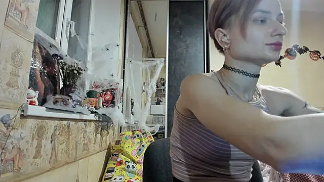 Snapshot of WatsonMi chatting on October 7, 2025, 3:13 pm WatsonMi online show from October 7, 2025, 3:13 pm