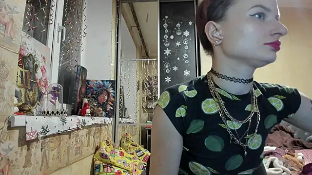 Snapshot of WatsonMi chatting on February 4, 2026, 6:47 pm WatsonMi online show from February 4, 2026, 6:47 pm