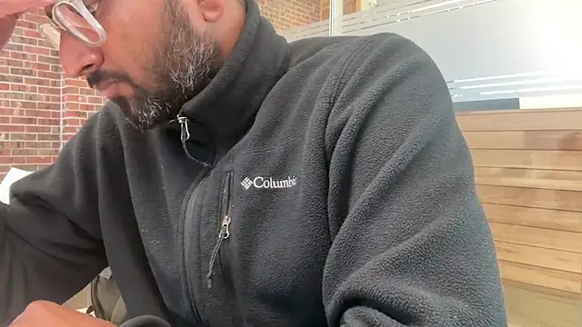 pranastro00 online show from April 2, 2026, 2:46 pm