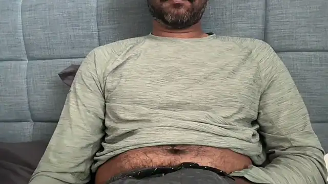 pranastro00 online show from October 15, 2025, 2:36 pm