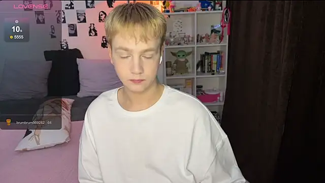 Snapshot of olivertasty chatting on November 19, 2025, 1:22 pm olivertasty online show from November 19, 2025, 1:22 pm