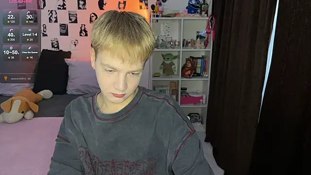 Snapshot of olivertasty chatting on November 15, 2025, 12:09 pm olivertasty online show from November 15, 2025, 12:09 pm