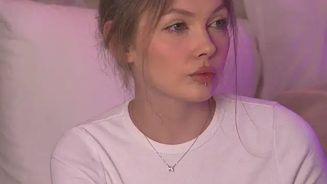 Snapshot of miamunn chatting on July 17, 2026, 7:22 pm miamunn online show from July 17, 2026, 7:22 pm