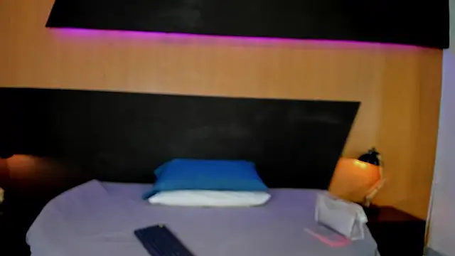 Dakota Monroe online show from October 17, 2025, 11:23 am