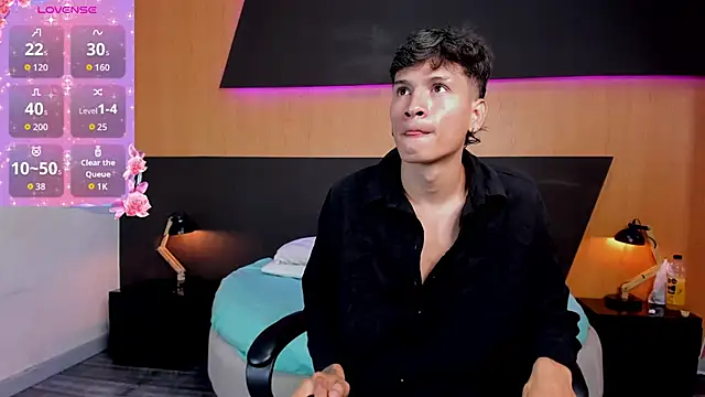 Dakota Monroe online show from November 4, 2025, 11:58 am