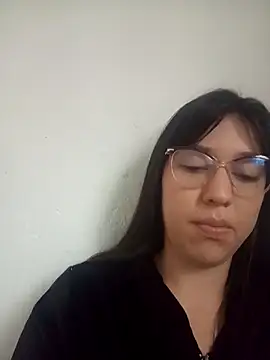 lareinalareinadelanal online show from October 16, 2025, 11:51 am