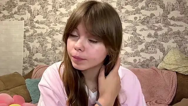 Snapshot of CoralinaEastoy chatting on October 14, 2025, 8:20 pm CoralinaEastoy online show from October 14, 2025, 8:20 pm