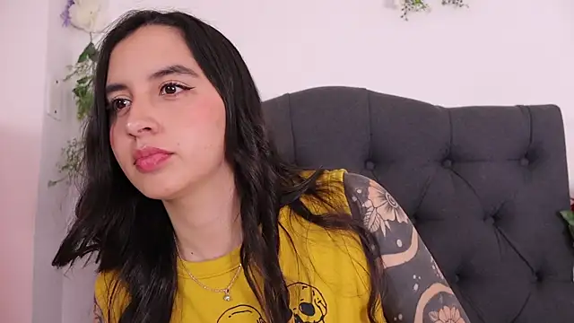 Snapshot of kaylee_lee chatting on February 13, 2026, 4:23 am kaylee lee online show from February 13, 2026, 4:23 am